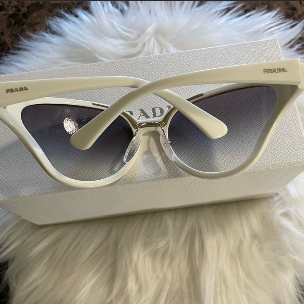 Prada Catwalk Sunglasses, New - Picture 8 of 12
